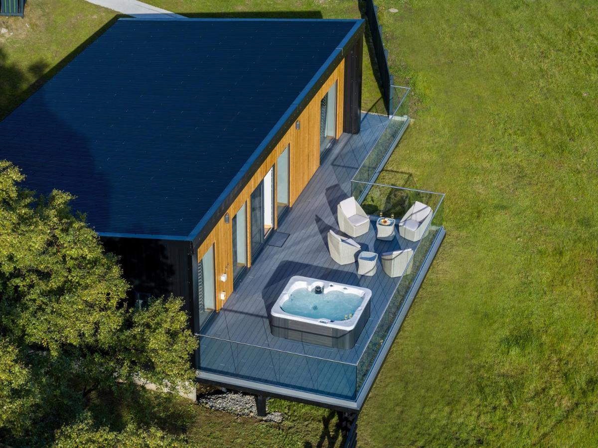 Birches Lodge With Hot Tub Dundonnell Exterior foto